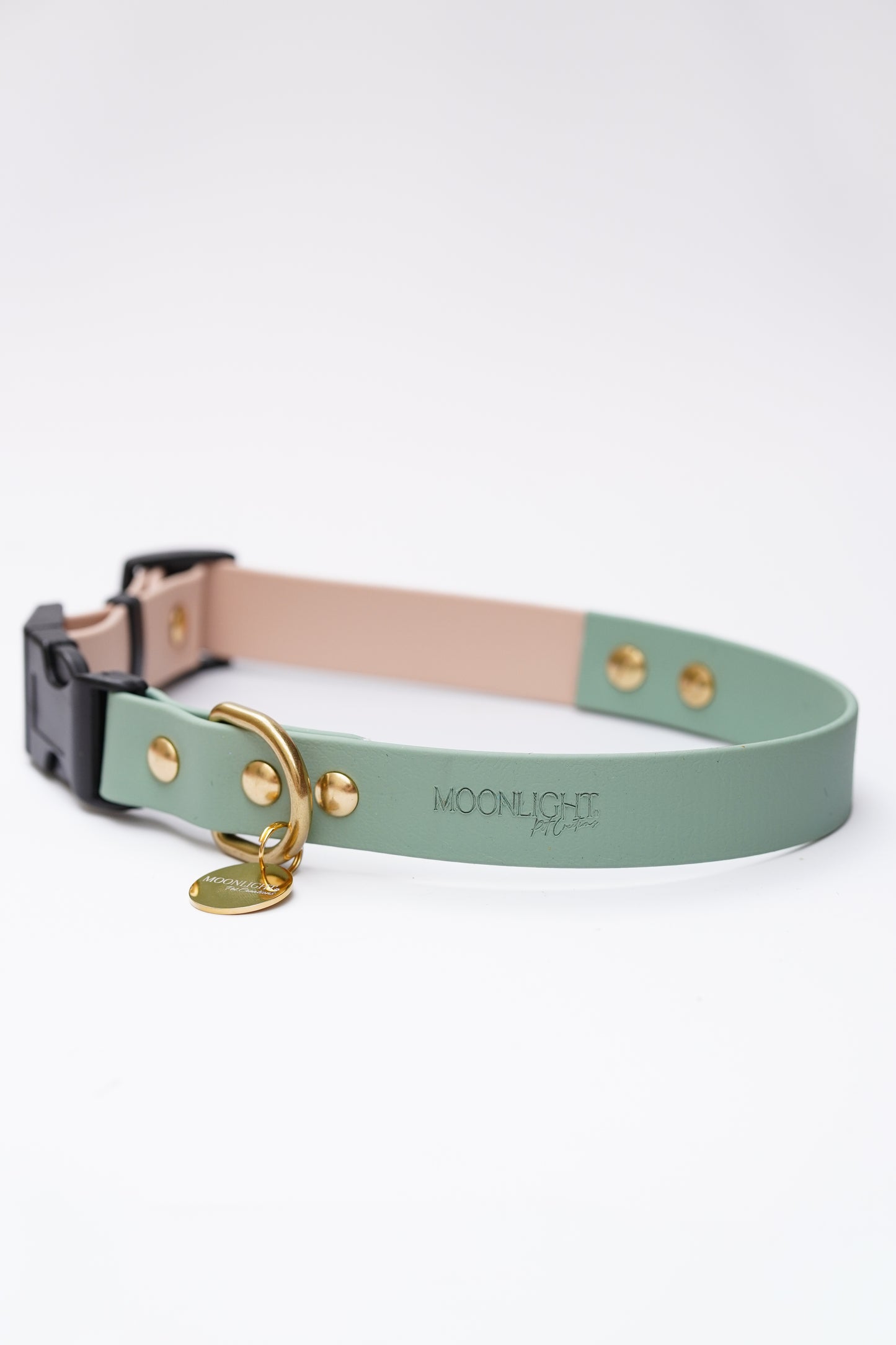 QR collar// 35-48cm